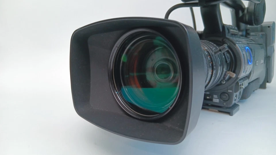 JVC GY-HM700CHU ProHD Solid State Camcorder Profi Kamera - Bild 2 von 4