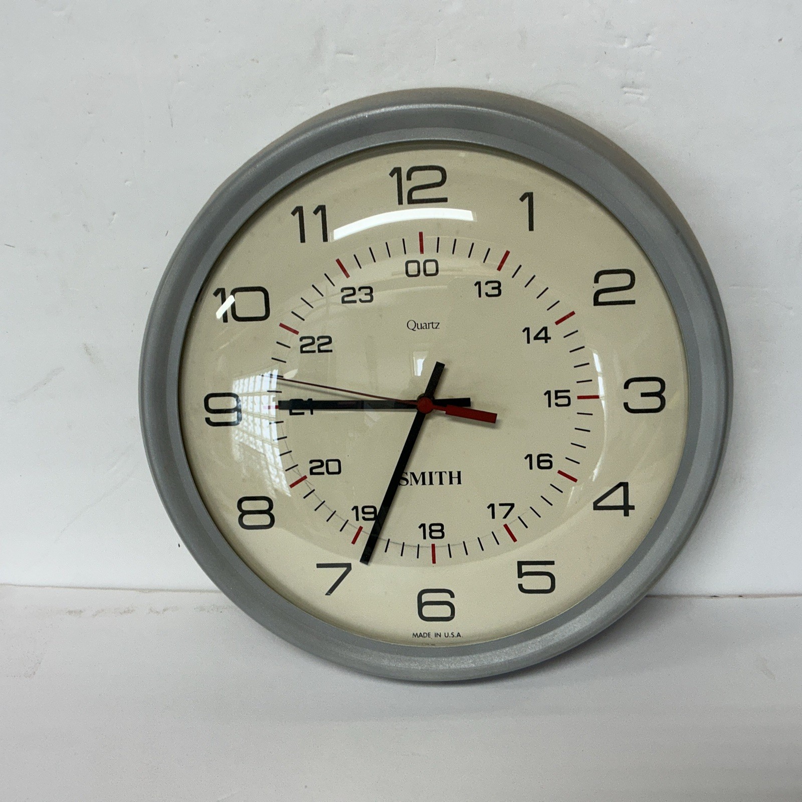 Smith vintage wall clock 14” quartz movement Made In USA Glass Front