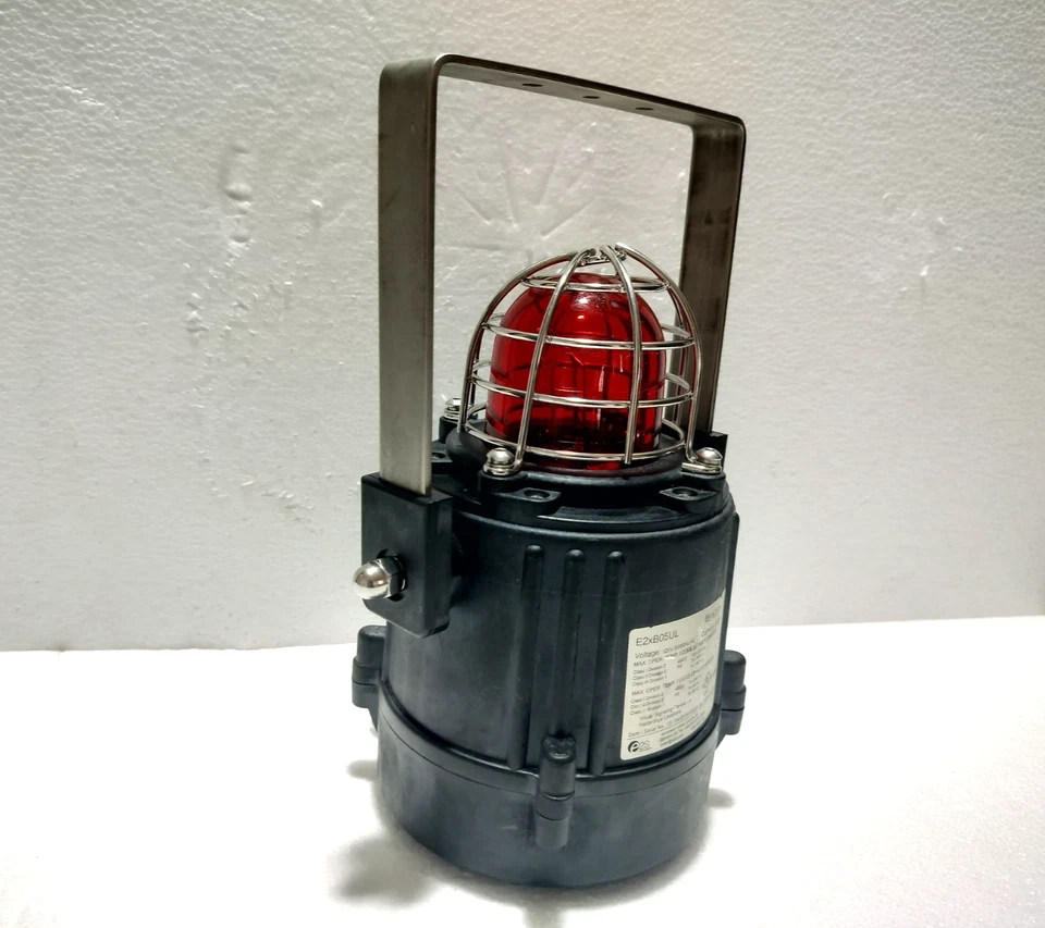 BEACON E2xB05UL Xenon Strobe Red 120v 50/60Hz AC Current 80 mA - Image 3 of 4