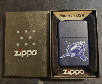 Zippo Feuerzeug Navy Blue Matte SHARK