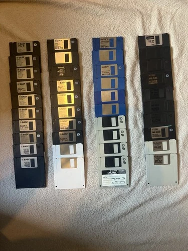 40 Disketten 3,5” – defekt aber optisch top!  Für Bastler, Künstler & Retro-Fans