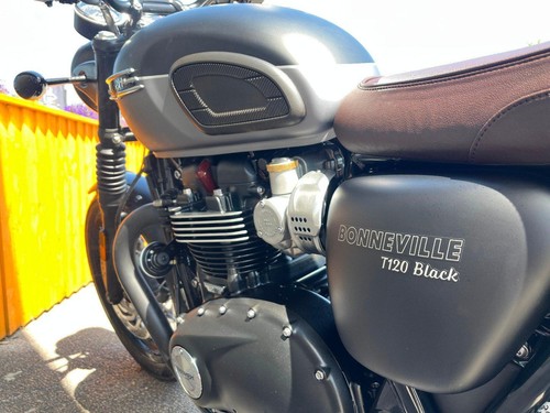 TRIUMPH BONNEVILLE T120 BLACK - Picture 9 of 9