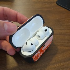 Apple AirPods Pro 3 Wireless Active Noise Cancelling Earbuds - gently used