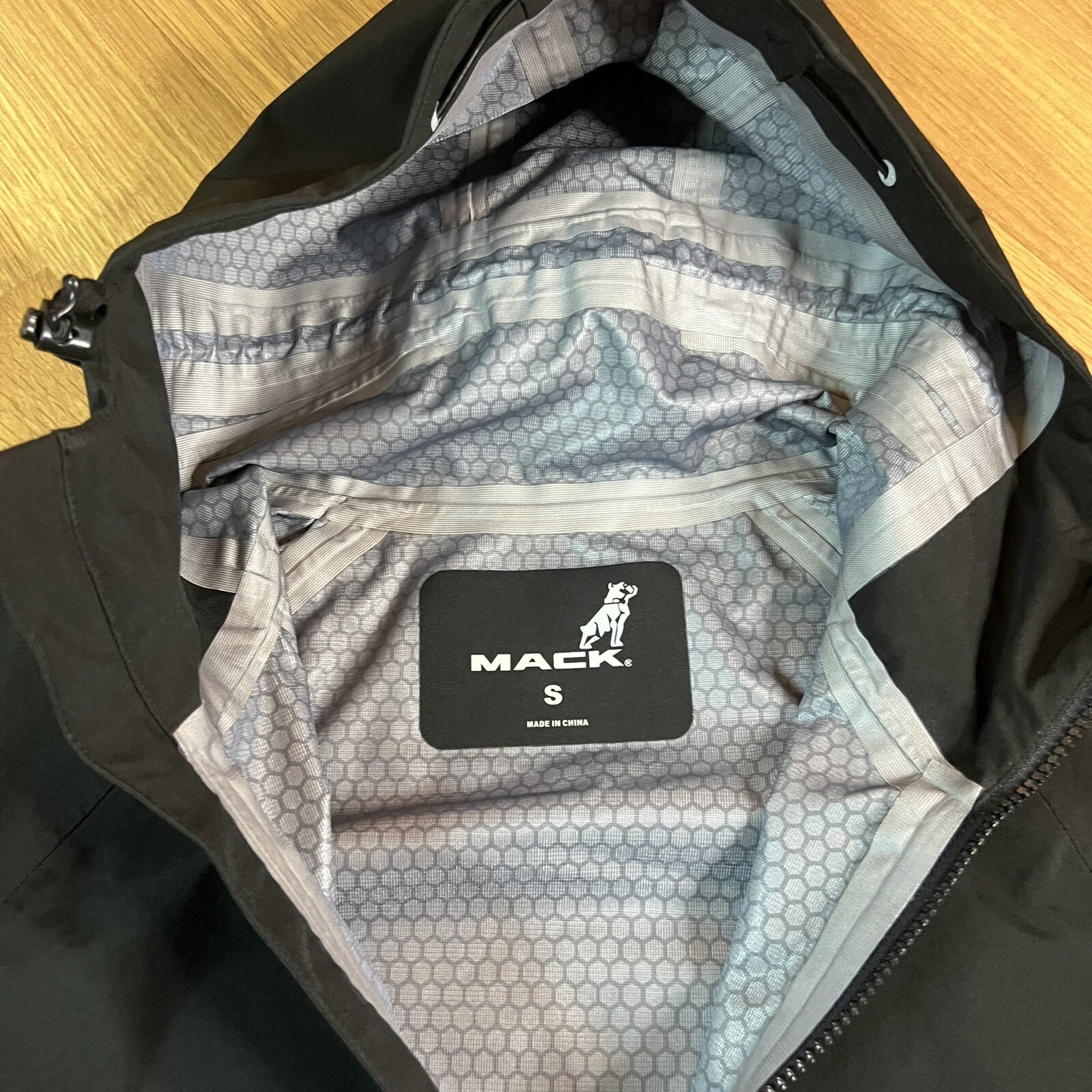 Mack Trucks Waterproof Rain Jacket Logo Size Small So… - Gem