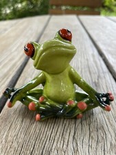 Formano  lustige Frösche Frosch sitzend Yoga Relax Größe 10 X  7,2 cm Resin