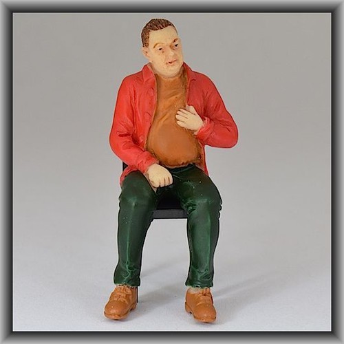 Figura pintada a mano Dingler poliresina escala 1 hombre sentado, chaqueta roja (100216-03) | Zustand: Neu