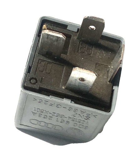 AUDI / VW Multifunction Relay # 373 OEM - Picture 3 of 3
