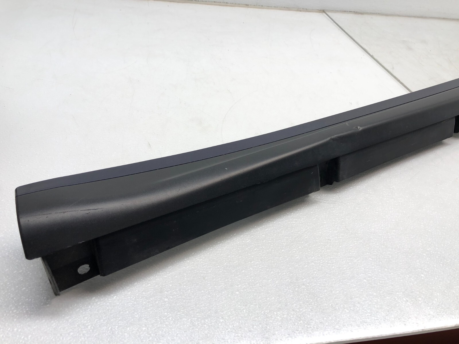 2014-2017 MASERATI GHIBLI S LEFT DRIVER SIDE SKIRT ROCKER PANEL OEM.