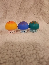 Rinco.Mushroom people figures Set.Of 3