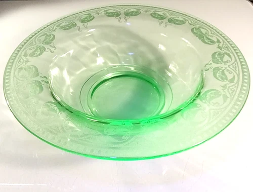 Vintage Green Depression Glass Uranium Glass UV Reactive Bowl