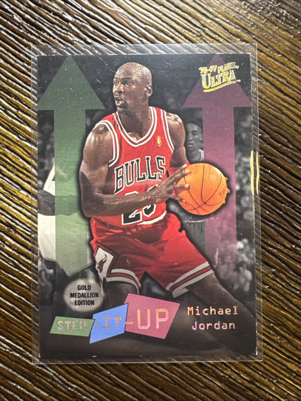 Michael Jordan 1996 Fleer Ultra #G-280 Step-It-Up - Gold Medallion