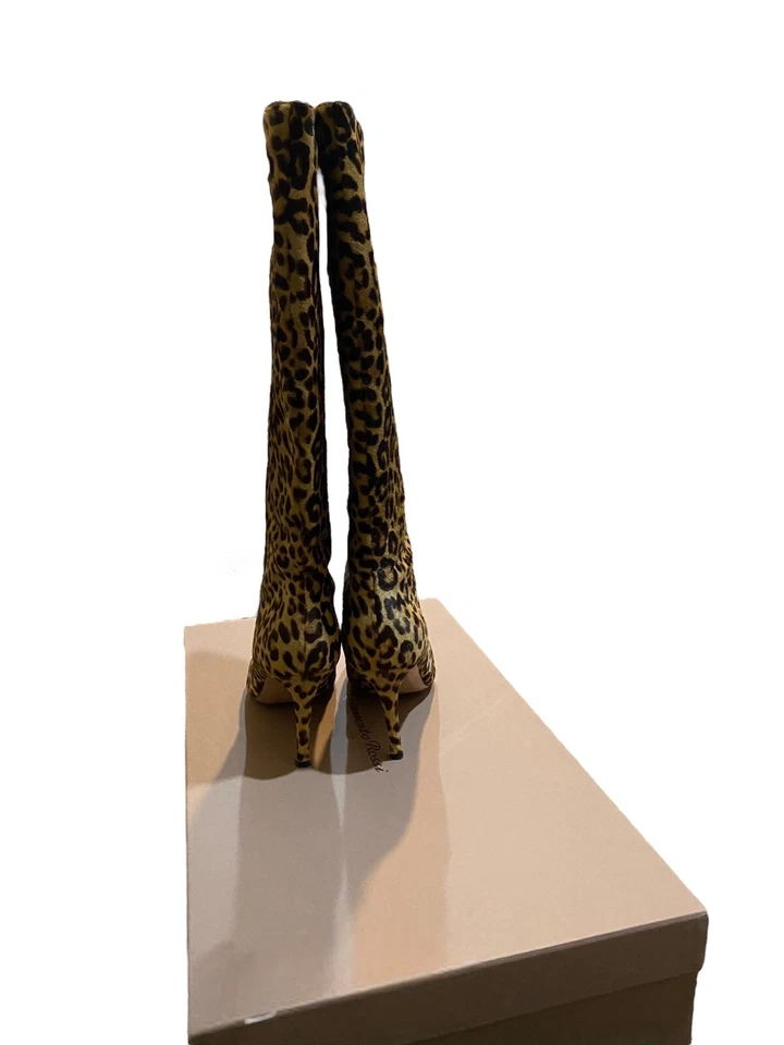 GIANVITO ROSSI Levy 85 Botas Rodilleras Estampado Leopardo Pelo de Becerro Foto 4 de 4
