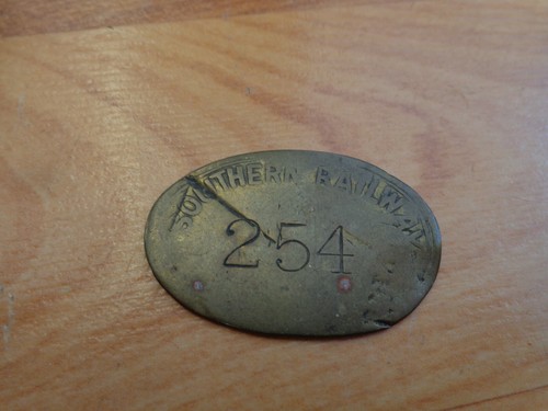 VINTAGE SOUTHERN RAILWAYS SR NO.254 BRASS PAY CHECK TOKEN - 第 1/1 張圖片