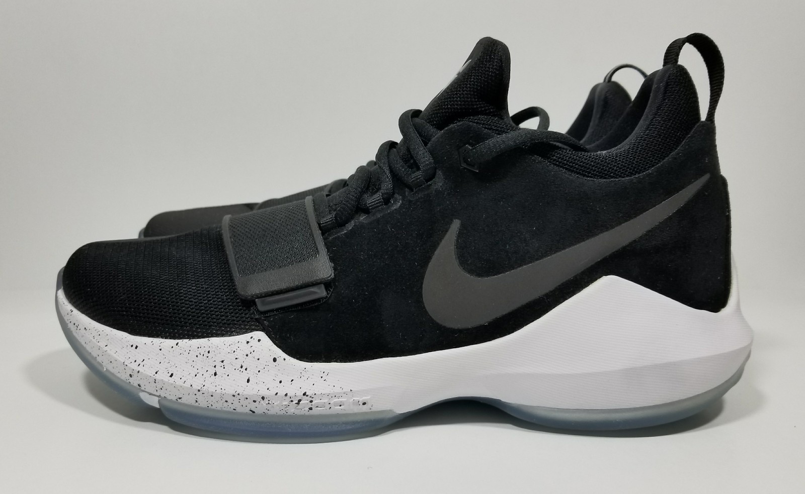 Nike PG 1 Black Ice Mens Basketball Shoes Black White Comfortable best-selling model of the brand Nike PG 1 Black Ice Mens Basketball Shoes Black White Comfortable best-selling model of the brand