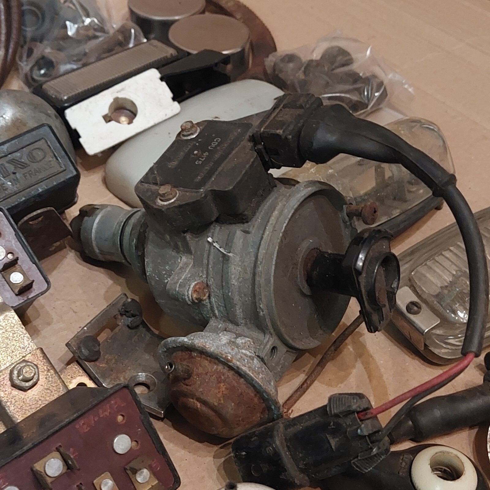 Job Lot of Vintage Car Parts inc some from Austin, BMC, Mini - Mixo, DL