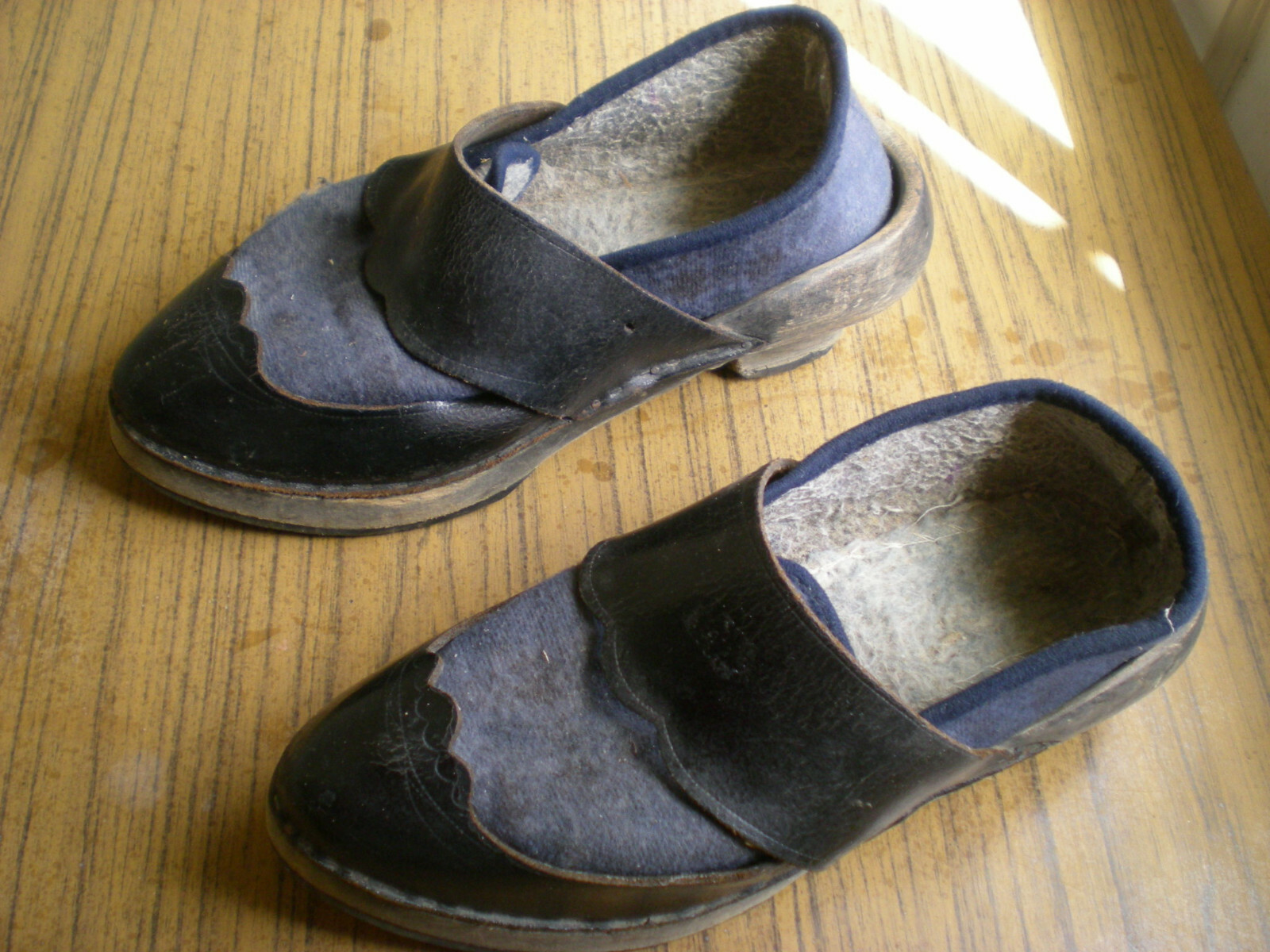 sabots bois et cuir artisanal