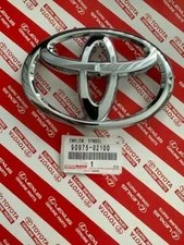 TOYOTA 2011-12 AVALON /2008-11 HIGHLANDER /2009-12 RAV4 FRONT EMBLEM 90975-02100