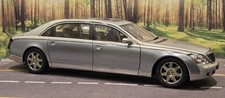 **READ** 1:18 Autoart Maybach 62 LWB Silver Two-tone Diecast 