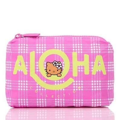 Aloha Collection Hello Kitty Pink Palaka Mini Pouch Hawaii  display picture 2