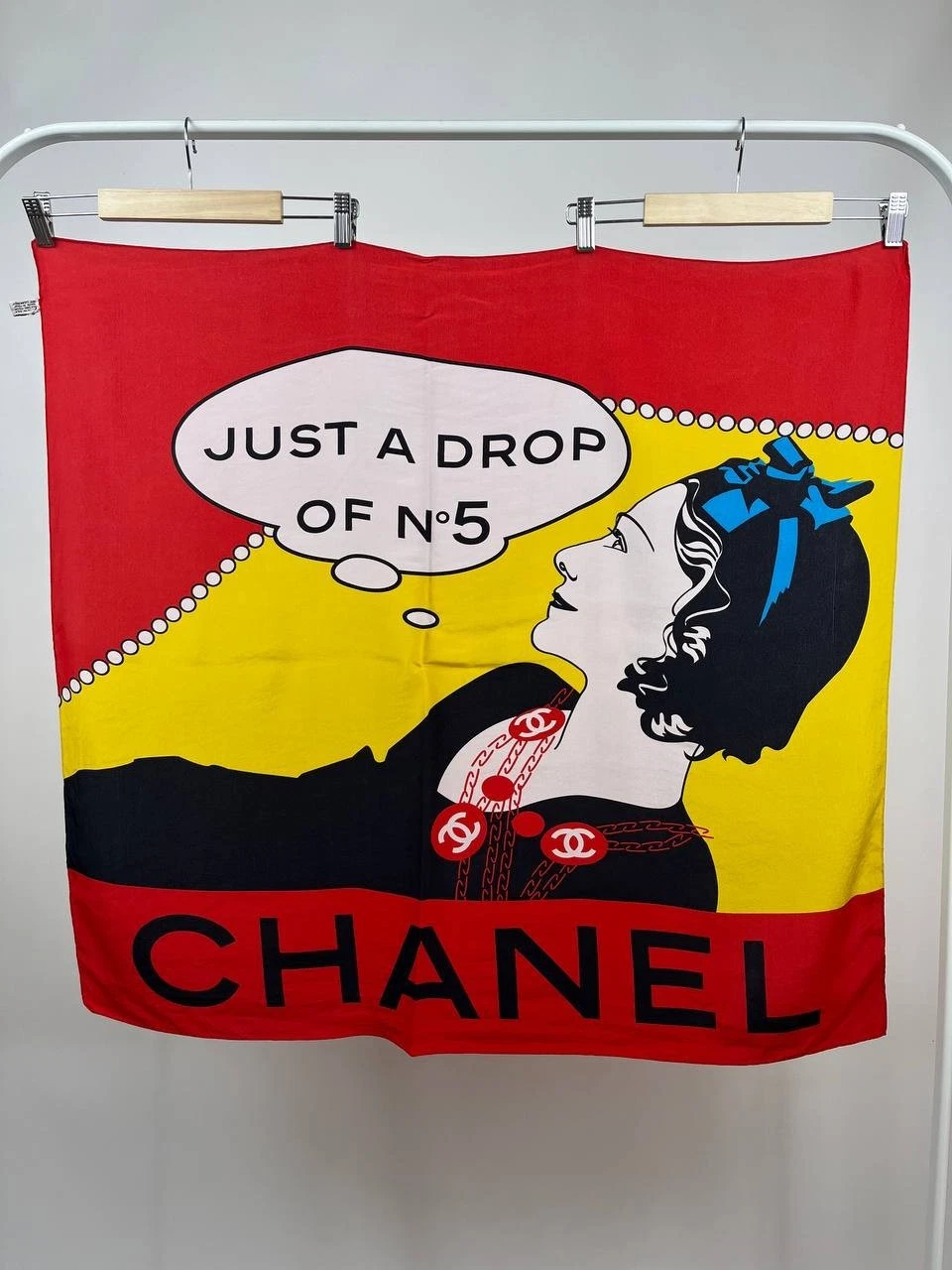 Chanel — Vtg CHANEL Pop Art Silk Scarf "Just A Drop Of N°5" Comic Style Made In Italy
