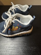 1990  s Vintage Winnie The Pooh Boys Shoes Size 4 Rare