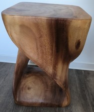 Massivholz Beistelltisch Akazie Twist – Design Hocker / Blumensäule Handarbeit
