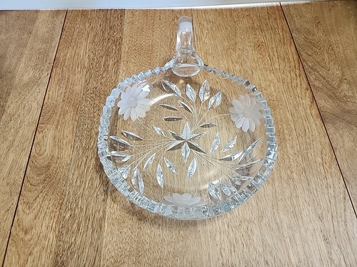 Cut Crystal Nappy Serving Dish with Etched Sunflowers - Picture 5 of 8