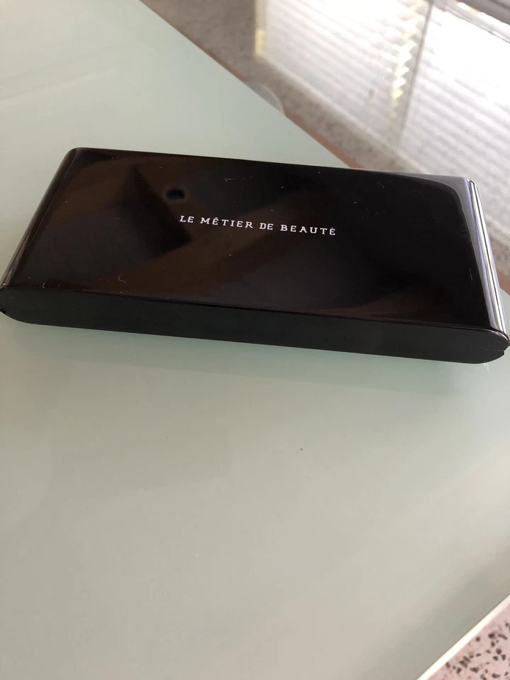 le metier de beaute Galore Six Fashion Eye Palette-Exclusive Product - Image 2 of 3