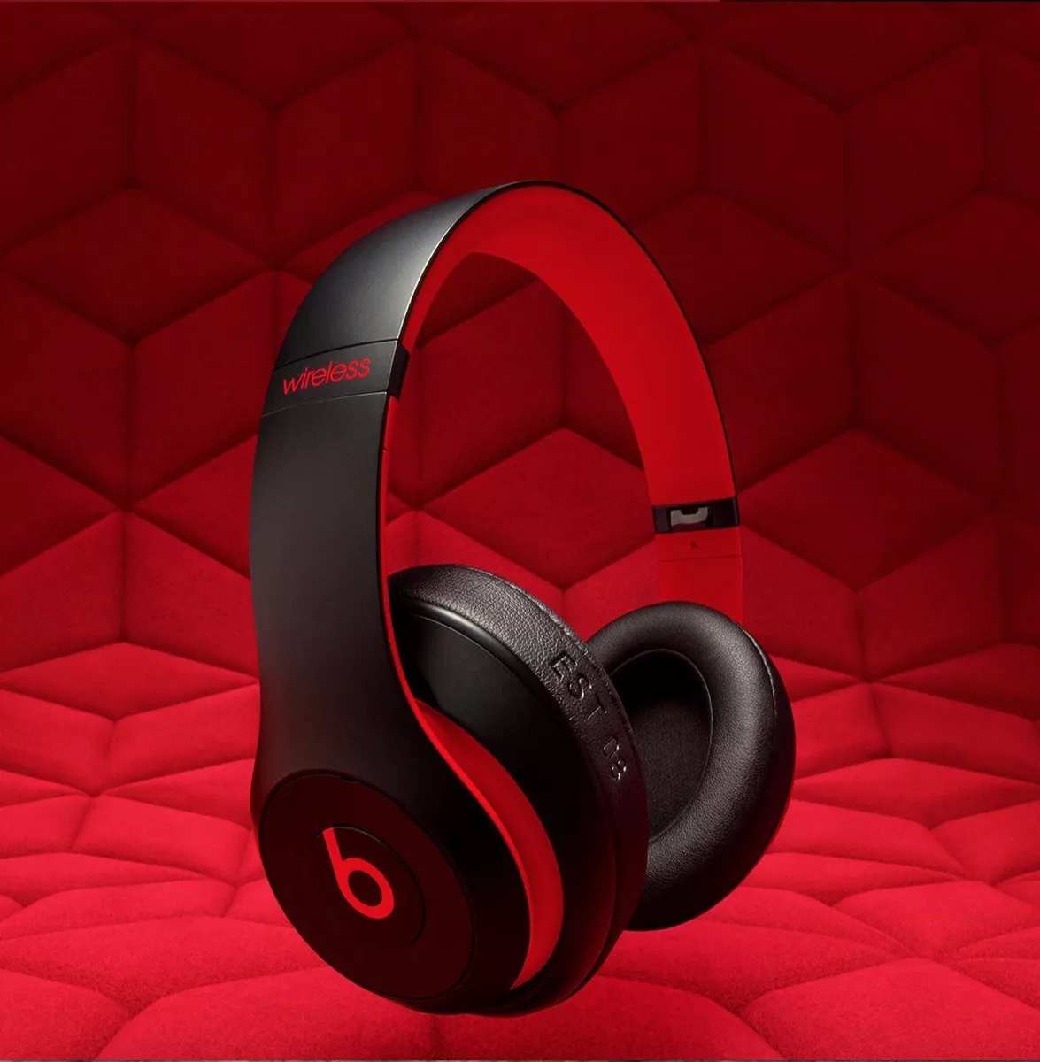RARE! Beats Studio3 10 Year Anniversary Edition (Decade Collection) w/ Extras!