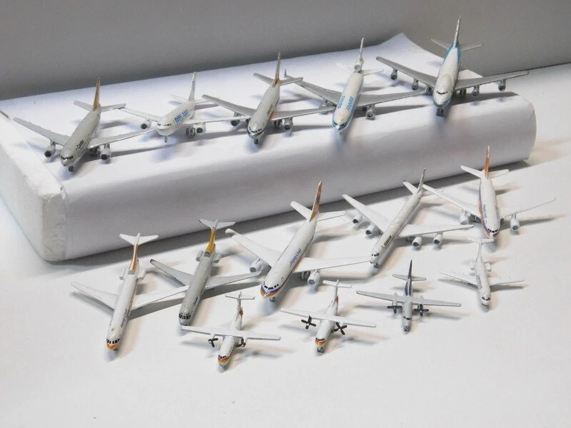 Schabak  Flugzeuge 14 Stück  Boeing 747 Airbus , F-28 u.a. Masstäbe ? -  Set 44