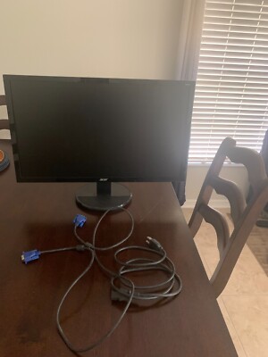 Monitors that are in good condition - includes power, input cords and stand.