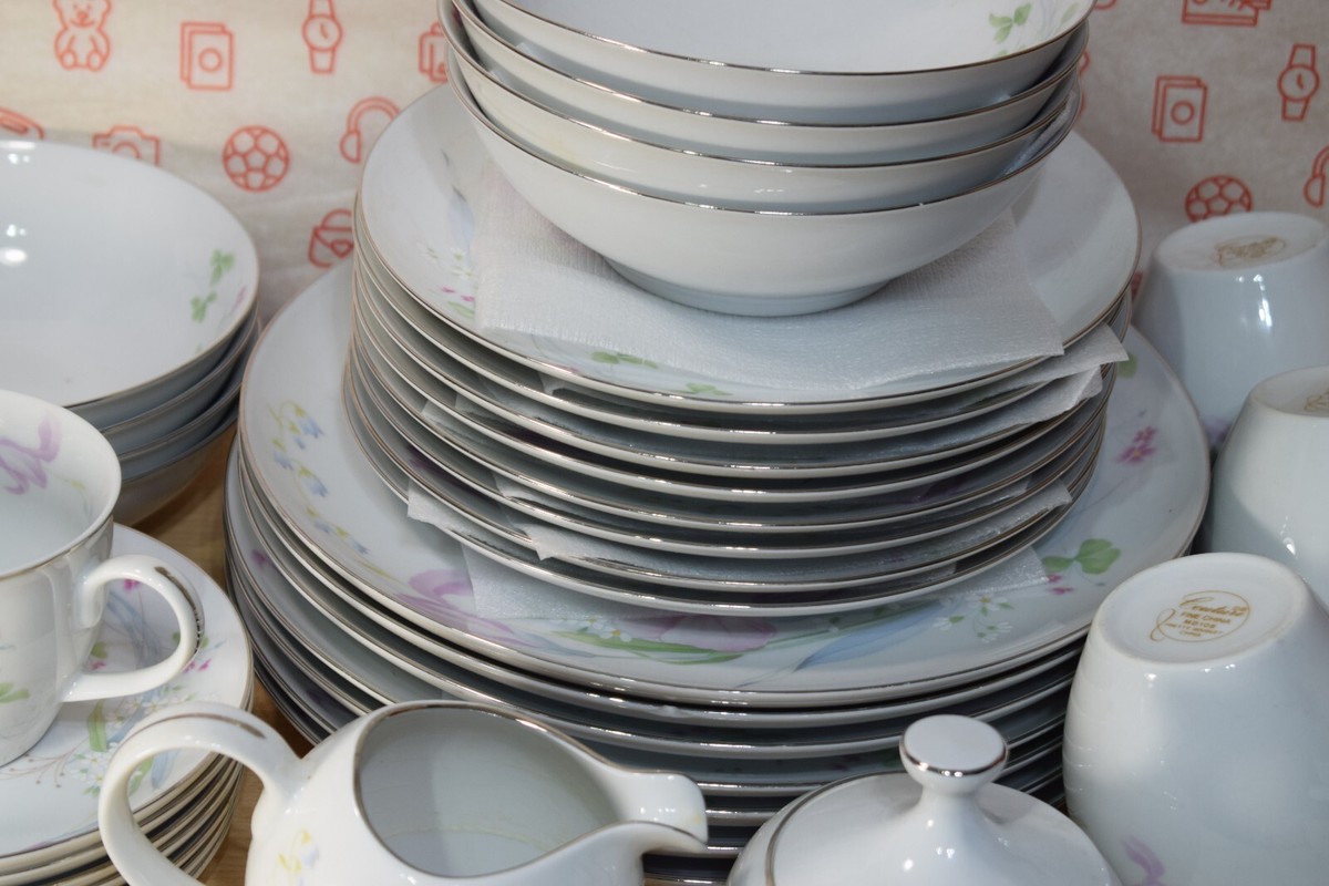 Couture Fine China MD108 Pretty Bouquet Dinnerware