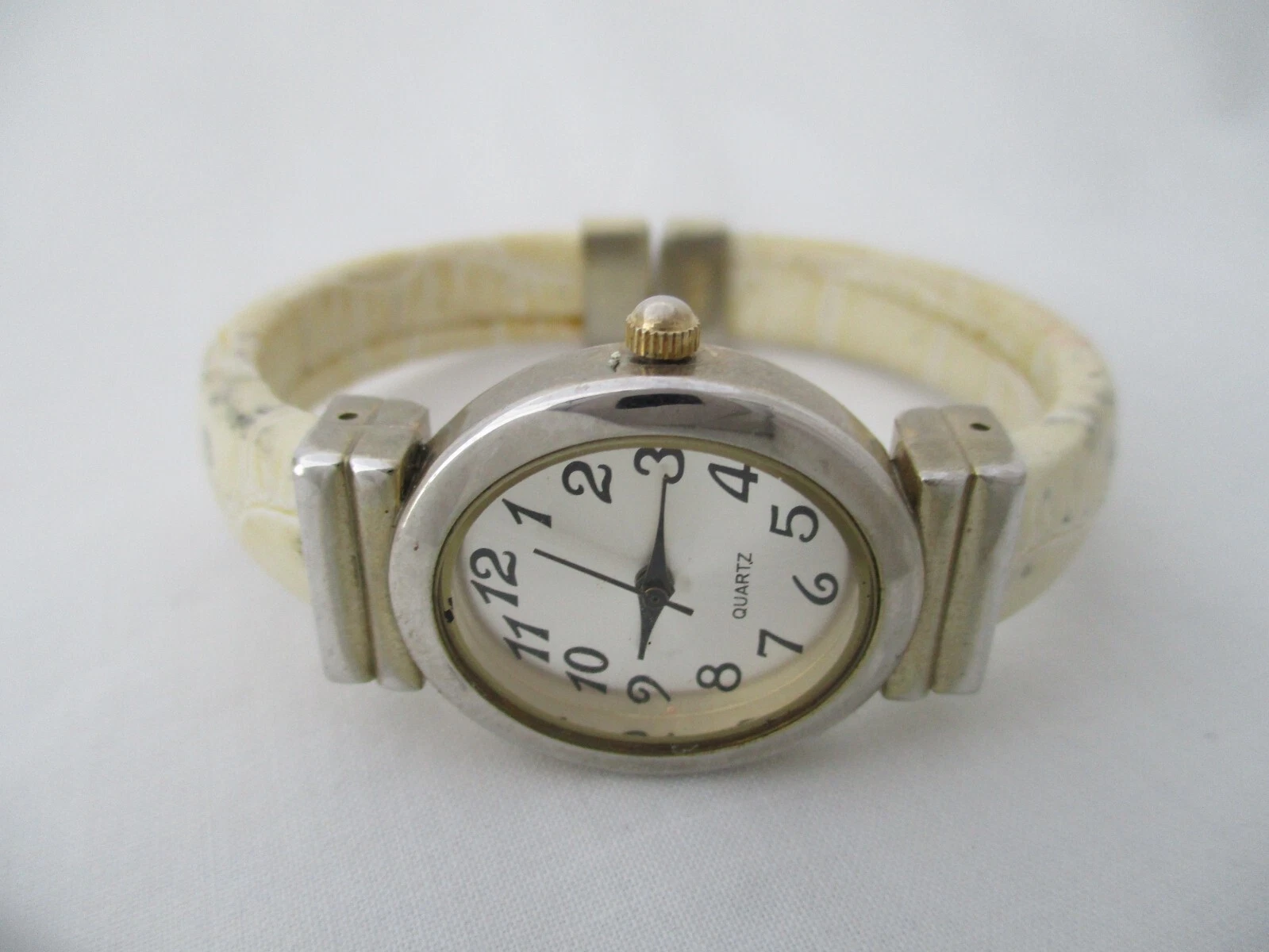 OFF WHITE Women's Off White Cuff Band Analog Watch