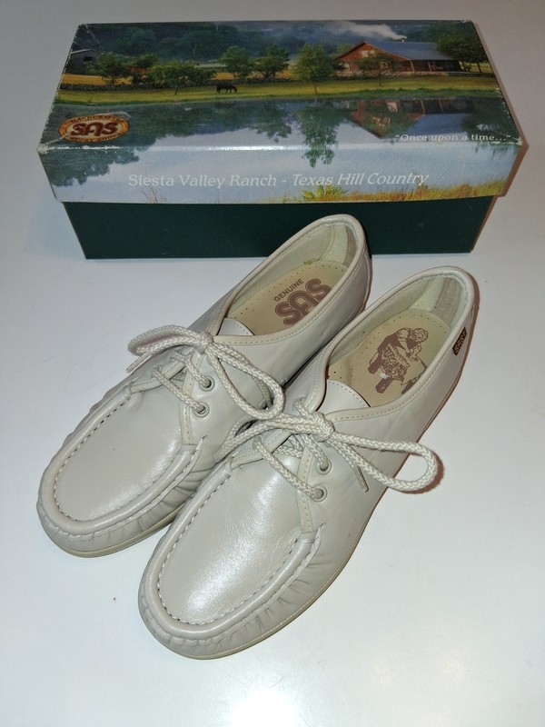 VINTAGE NOS SAS SIESTA BONE LEATHER SHOES FLATS SIZE 8 N NO WEAR 