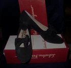 Salvatore Ferragamo Soraya Black Suede Pumps Bow Accent Shoes Sz 7 1/2 AA ITALY