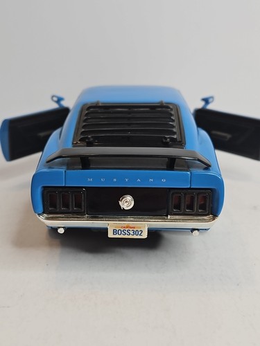 ERTL American Muscle 1970 Ford Mustang Boss 302 1:18 Scale Diecast Blue - Picture 12 of 12