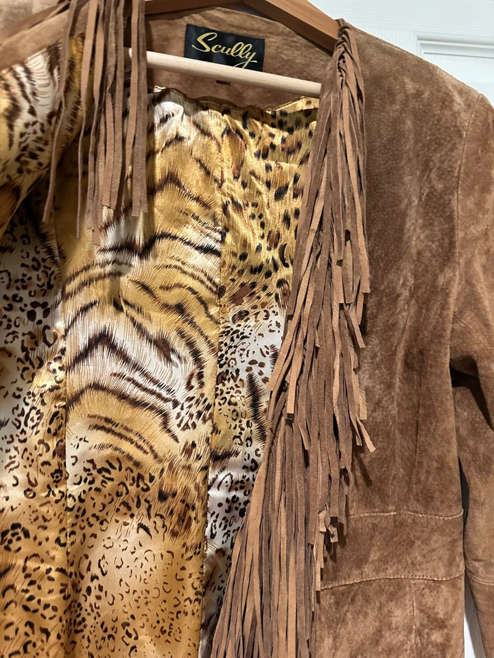 Scully brown fringed suede coat, hook and eye closure, pockets, med - Image 3 of 4