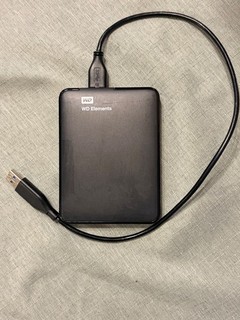 Disco duro externo portátil Western Digital WDBUZG0010BBK WESN 1 TB negro