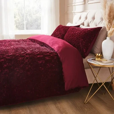 NEW IN PACK DUNELM Lusture Pinsonic Double or King Duvet Cover Set