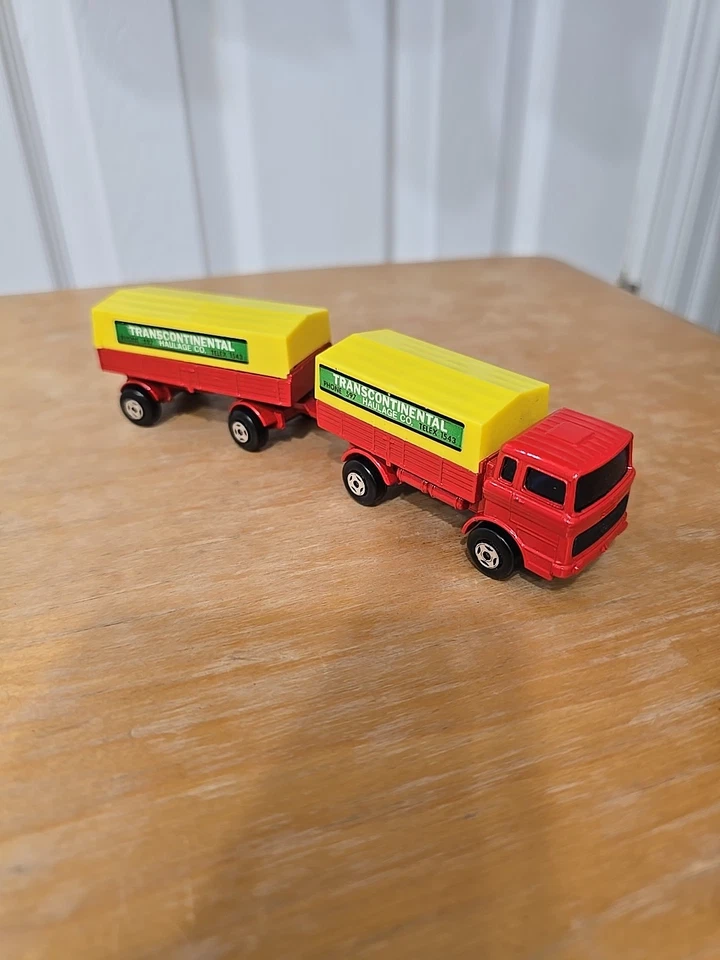 Vintage Matchbox Two Pack TP-1 Red Transcontinental Mercedes Truck/Trailer - Image 2 of 4