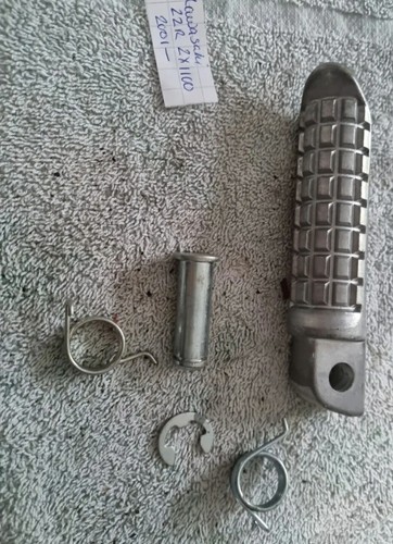 Kawasaki ZZR 1100 Left Rear Footpeg