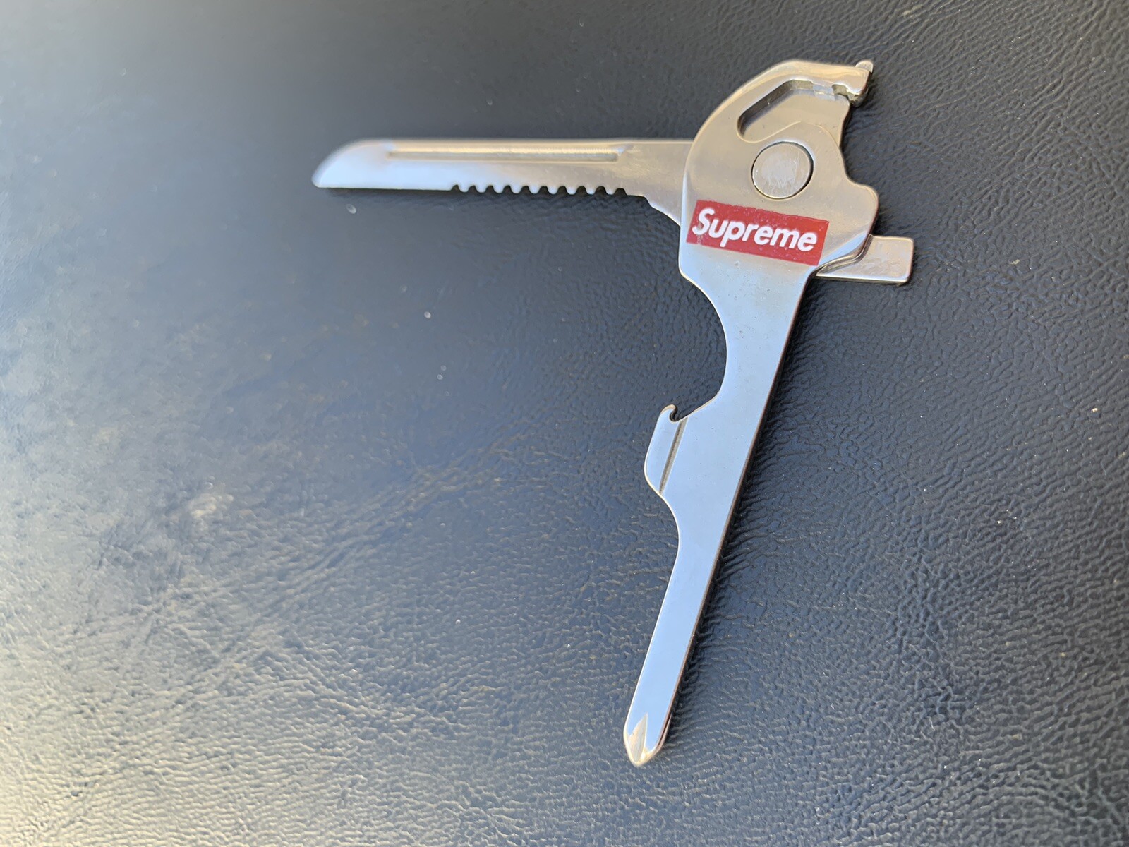 Supreme Swiss Tech Keychain 2014 Box Logo Accessory key Knife Utility