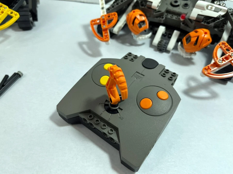 LEGO Bionicle: Rahi: Manas 8539 (2001). Very rare. Retired. - Image 2 of 4