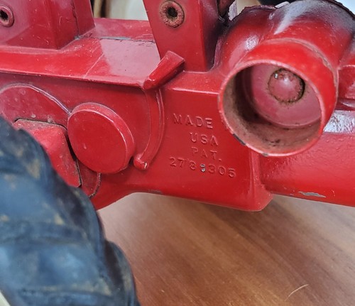 Vintage 1960s Tru Scale 1:16 Red Toy Tractor H Front - Picture 8 of 12