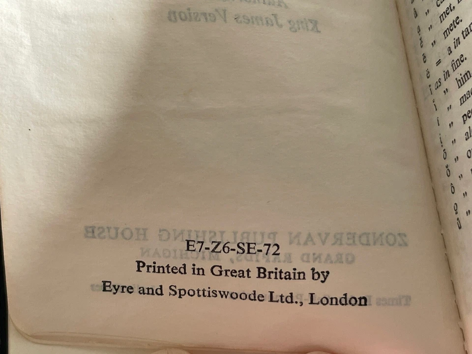 Holy Bible Eyre & Spottiswoode Zondervan KJV Great Britain Gilt Ruby Text - Image 3 of 4