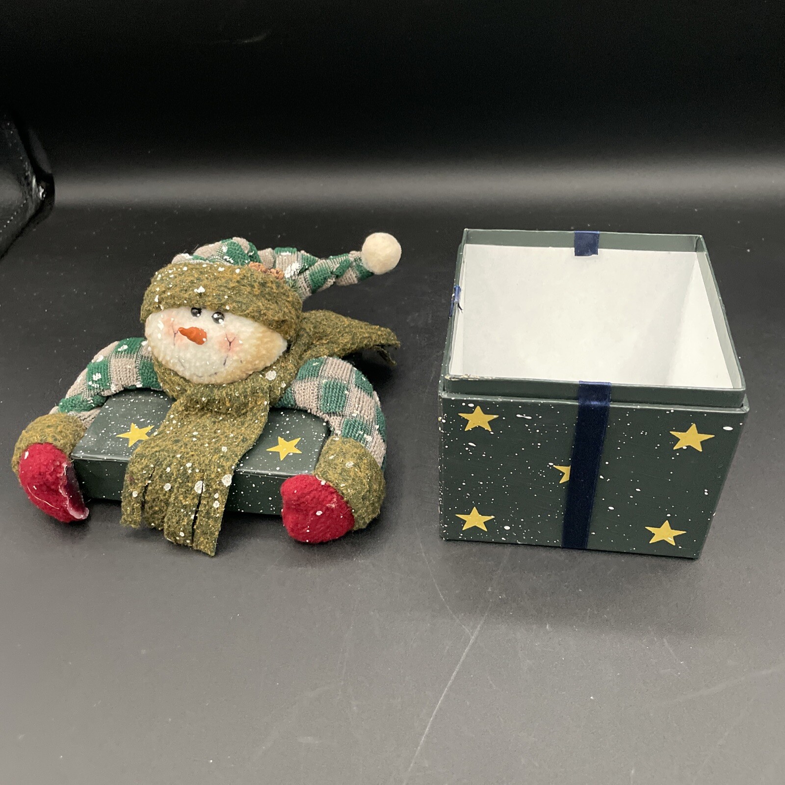 Starred Plush Snowman Head and Arms On Starred Christmas Gift Box | eBay