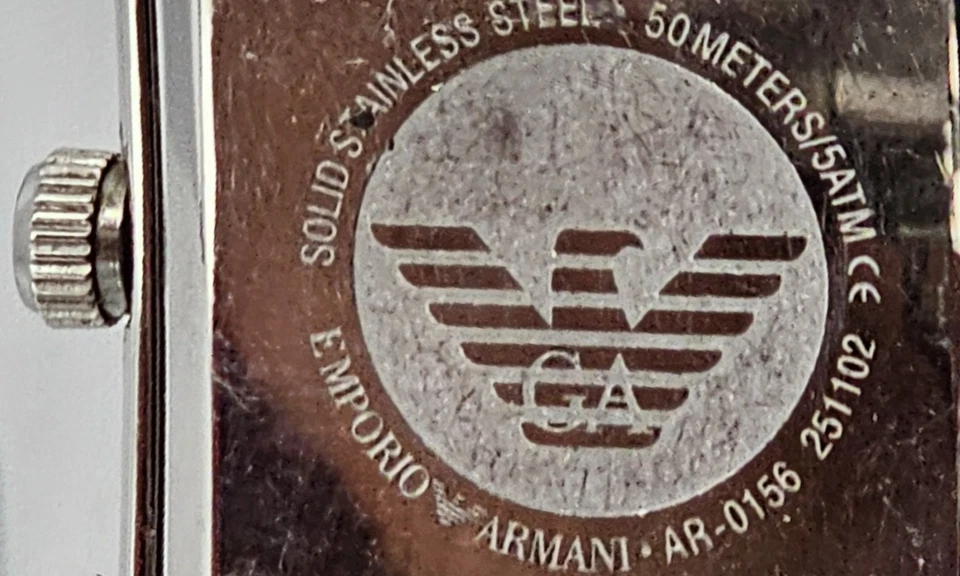 Reloj Emporio Armani AR-0156 rectangular esfera negra - Estado de funcionamiento Foto 4 de 4