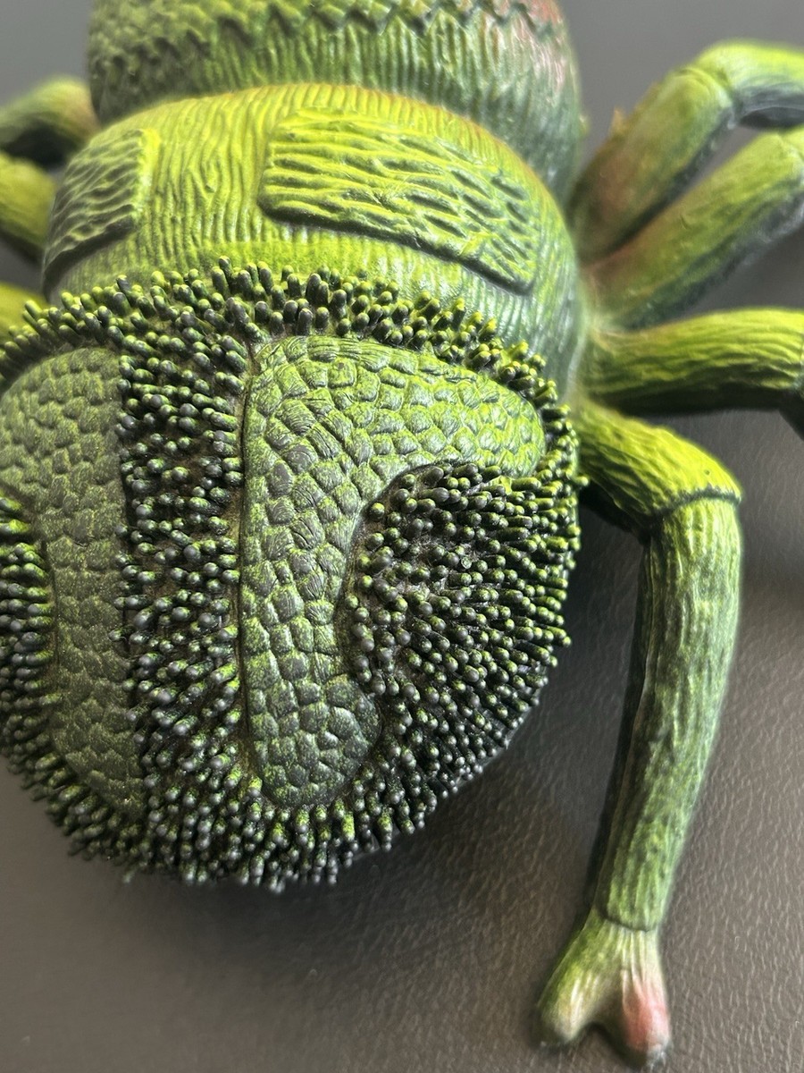 1985 ROCKS & BUGS AND THINGS Green TERRORANTULA SQUEAK Rubber Toy