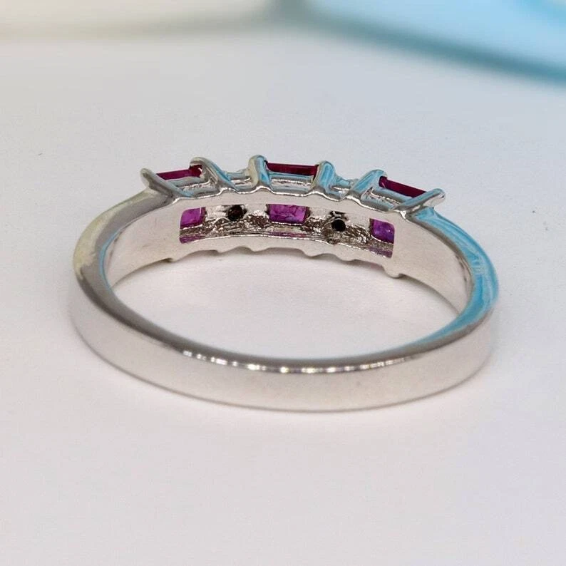 Natural Ruby and Moissanite 925 Sterling Silver Women Half Eternity Band Ring - Image 3 of 4
