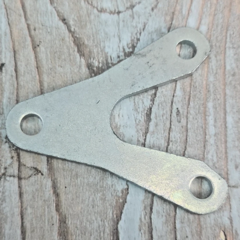 GM 90501034 Fits Opel Saturn L300 LW300 Power Steering Pump Bracket OEM NORS New - Image 2 of 4